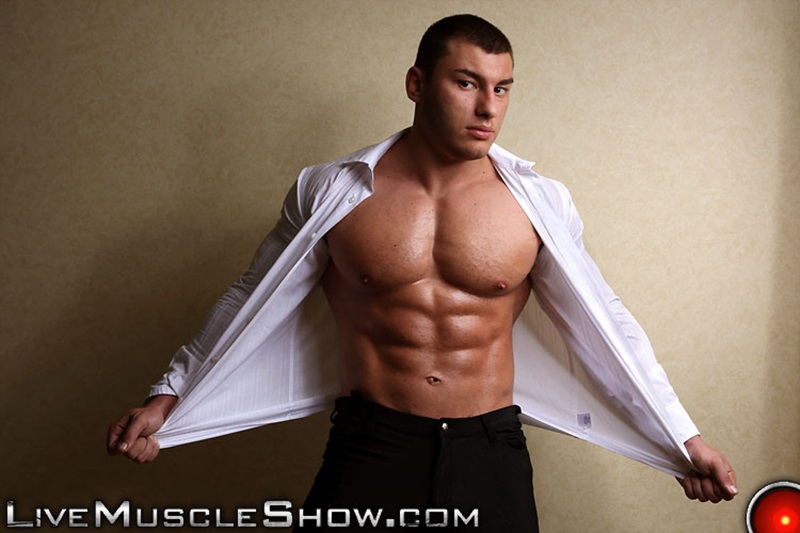Big Muscle - 20 year old big muscle boy Lev Danovitz shows off his huge ...