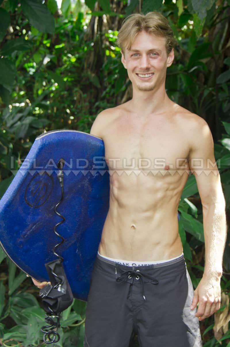 800px x 1203px - Blond young college surfer jock Tracey is back jerking his ...